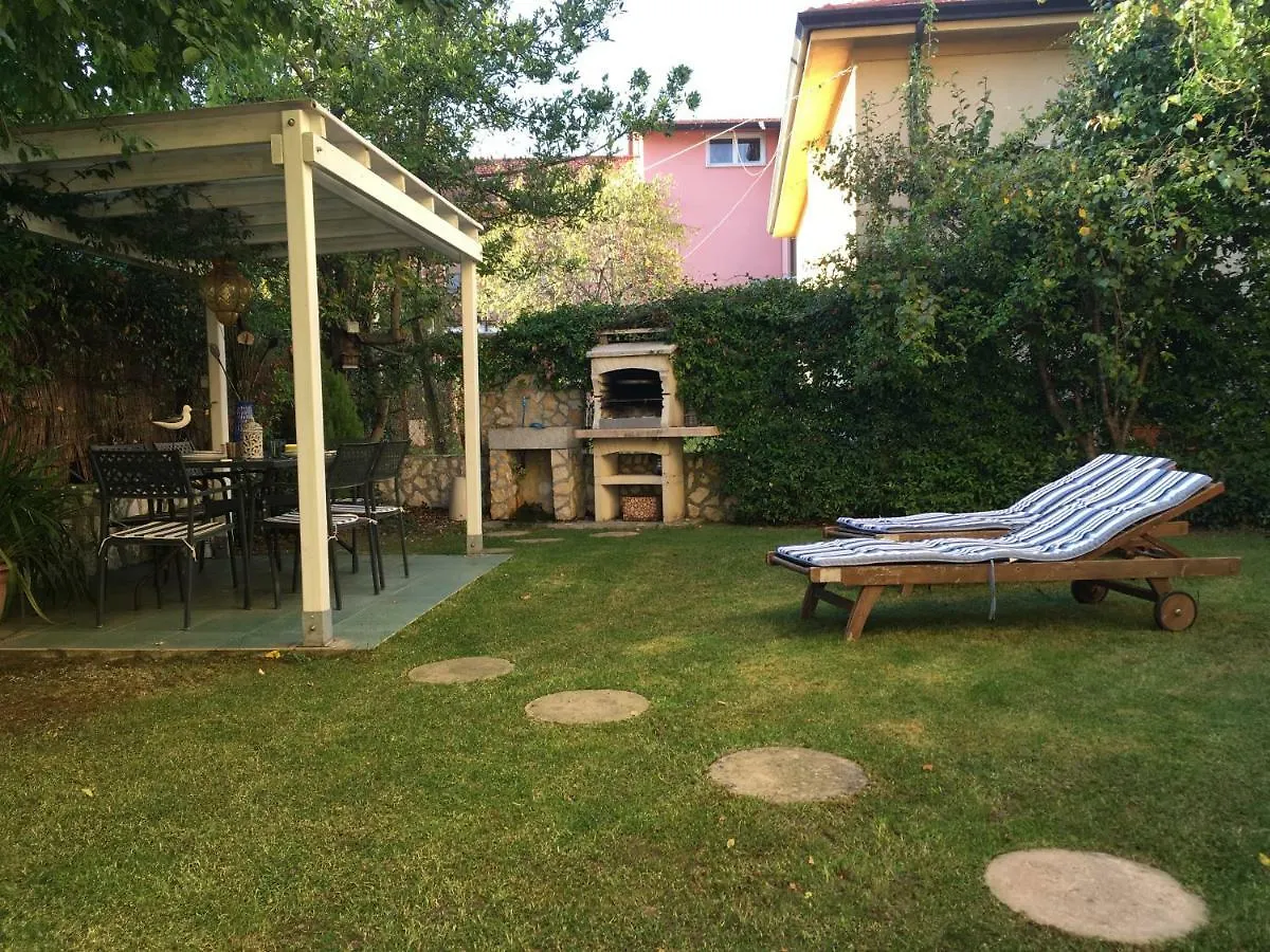 Holiday home Il Gelsomino Garden Suite Sarzana Italy