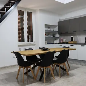 Laviano House Brindisi